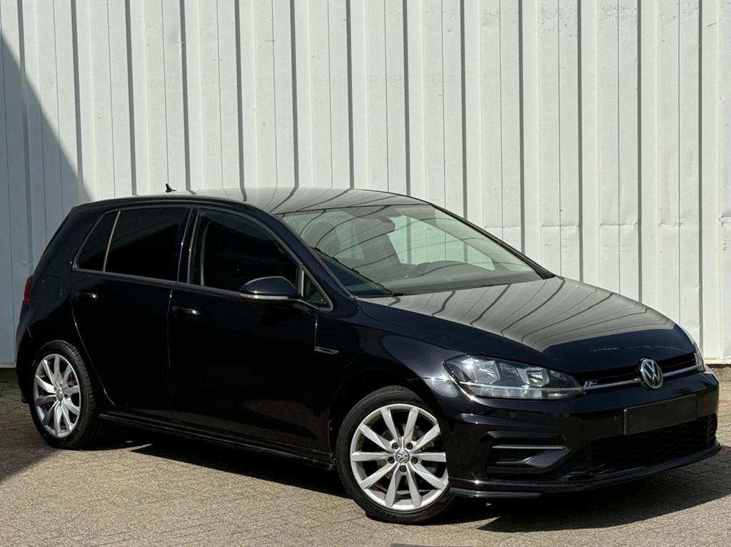 - Volkswagen Golf 7 - 1.0TFSI - BJ 2020 - 155.000KM - R Line, Voorwielaandrijving, Stof, Zwart, Bedrijf