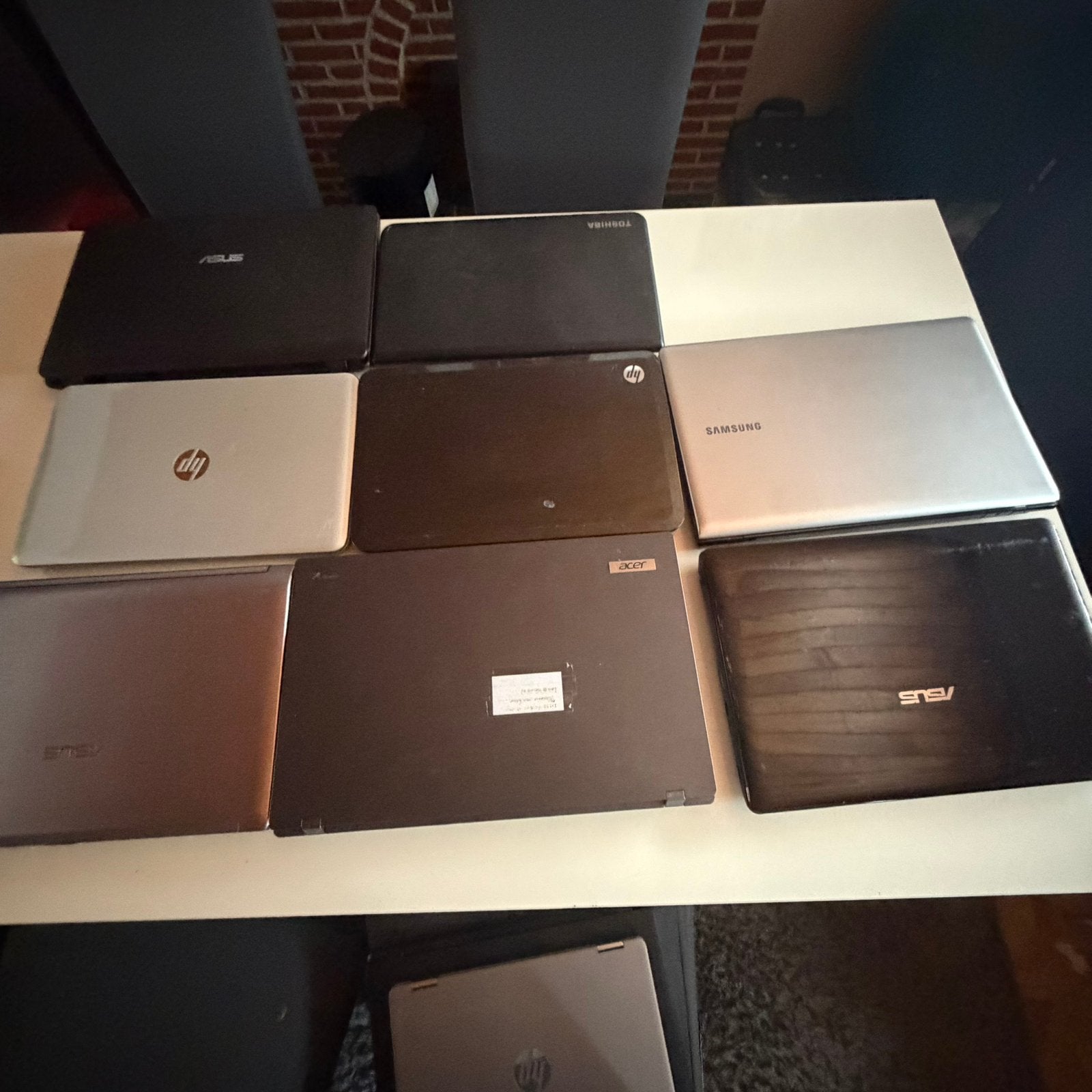 10 Werkende laptops – €400 voor all - kan niet apart, Ophalen, Zo goed als nieuw