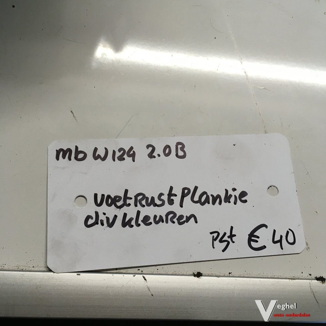 Mercedes W124  2.0 Benzine Interieurkap Linksonder thv motor, -, Utilisé, -, -