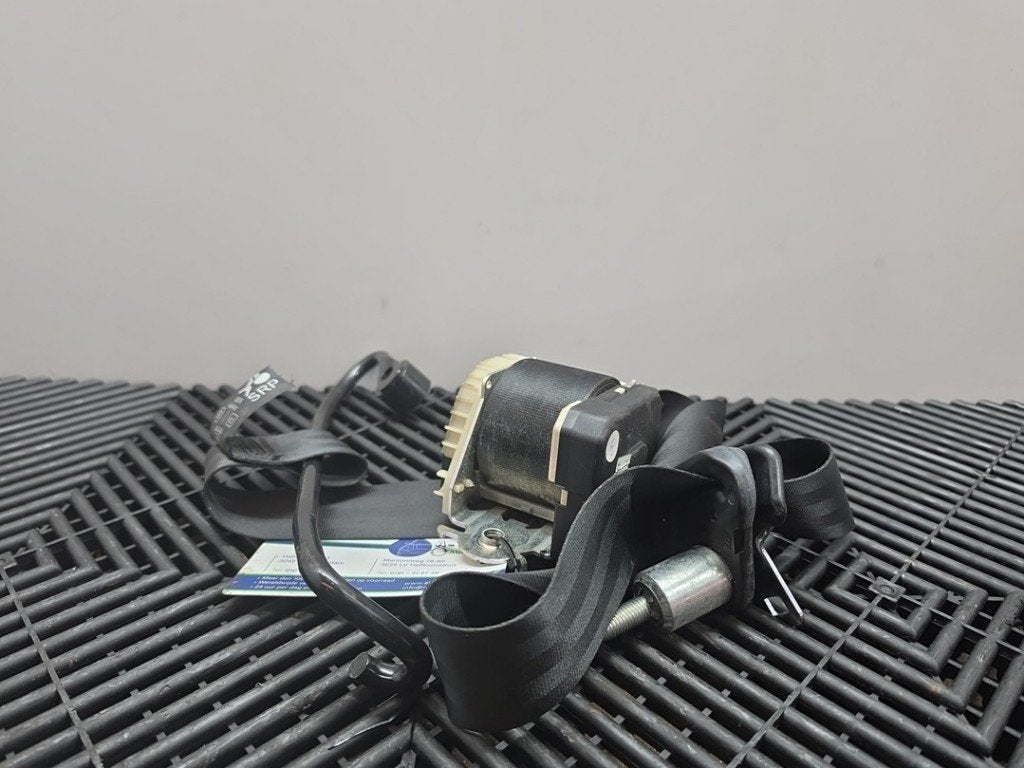 CEINTURE DE SECURITE AVANT GAUCHE Renault Twingo II (CN), Renault, Utilisé, Peter-Huppertz-Straße 5
51063  Köln, DE, Dialog.deutschland@renault.de