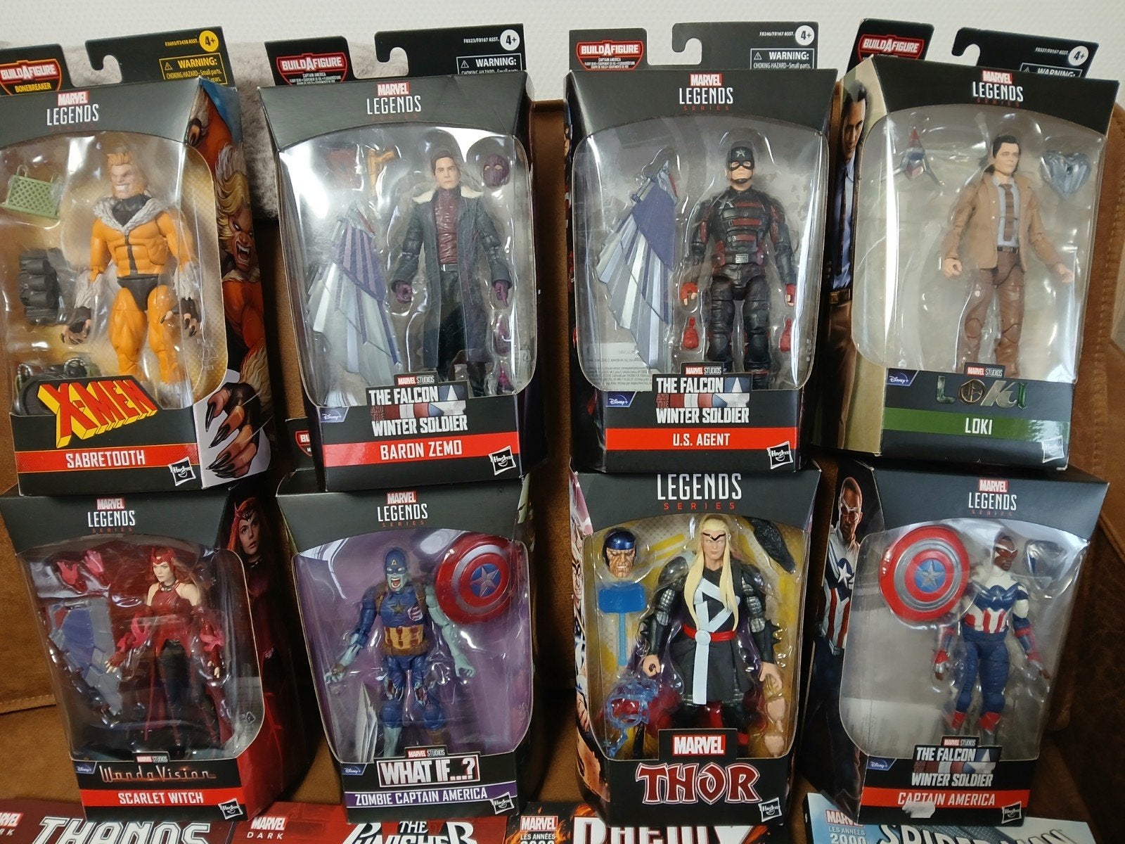 figurine + livres marvel, Enlèvement, Neuf