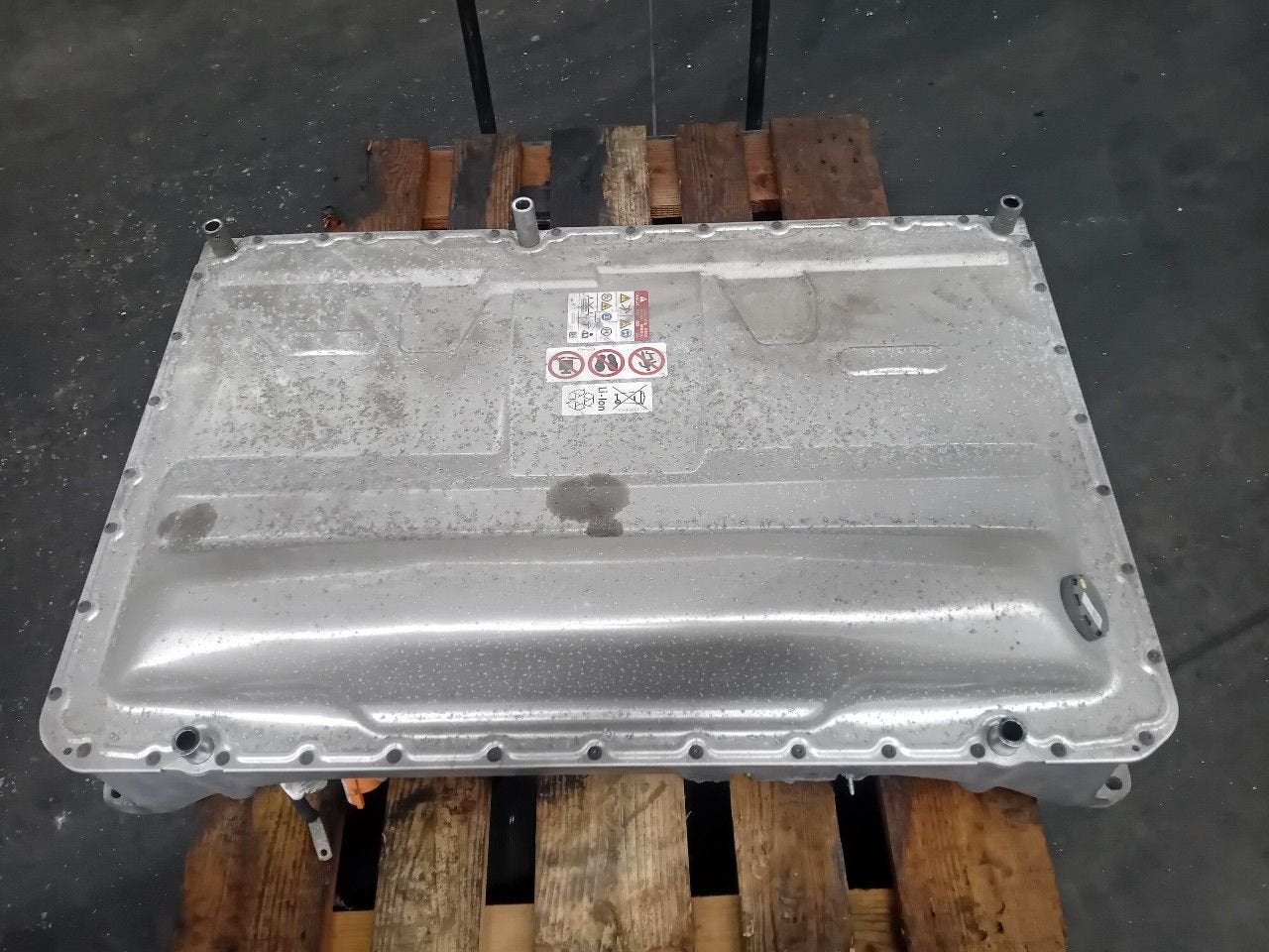 Hybride hoogspannings accu Volkswagen Passat, Onderdelen@venauto.nl, Van der Ven Autorecycling B.V., Ettenseweg 76, 4706 PB Roosendaal, The Netherlands