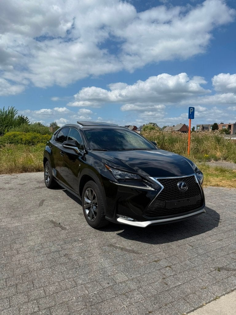 Lexus NX300H F-sport | 2.5i AWD | 97.000km | Full OPTIE!!, Auto's, 114 kW, 2494 cc, Zwart, Leder