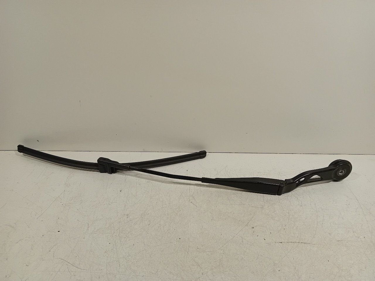 Ruitenwisserarm rechts voor BMW i3, Onderdelen@venauto.nl, Van der Ven Autorecycling B.V., Ettenseweg 76, 4706 PB Roosendaal, The Netherlands