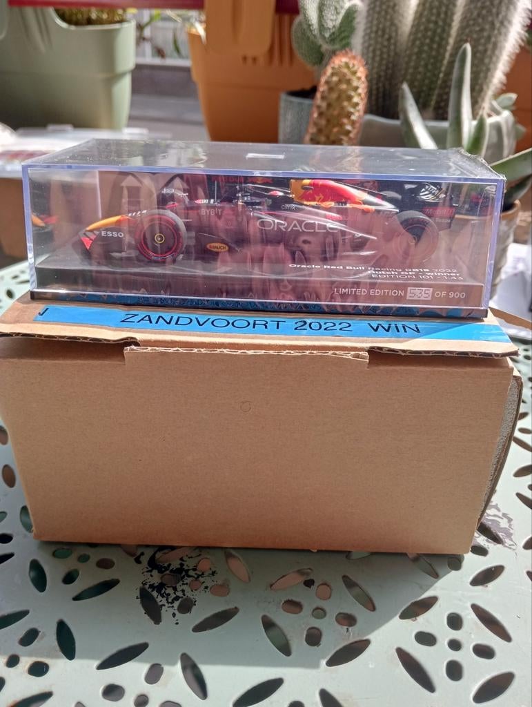 Max Verstappen remporte les minichamps de Zandvoort 2022 1:4, Enlèvement ou Envoi