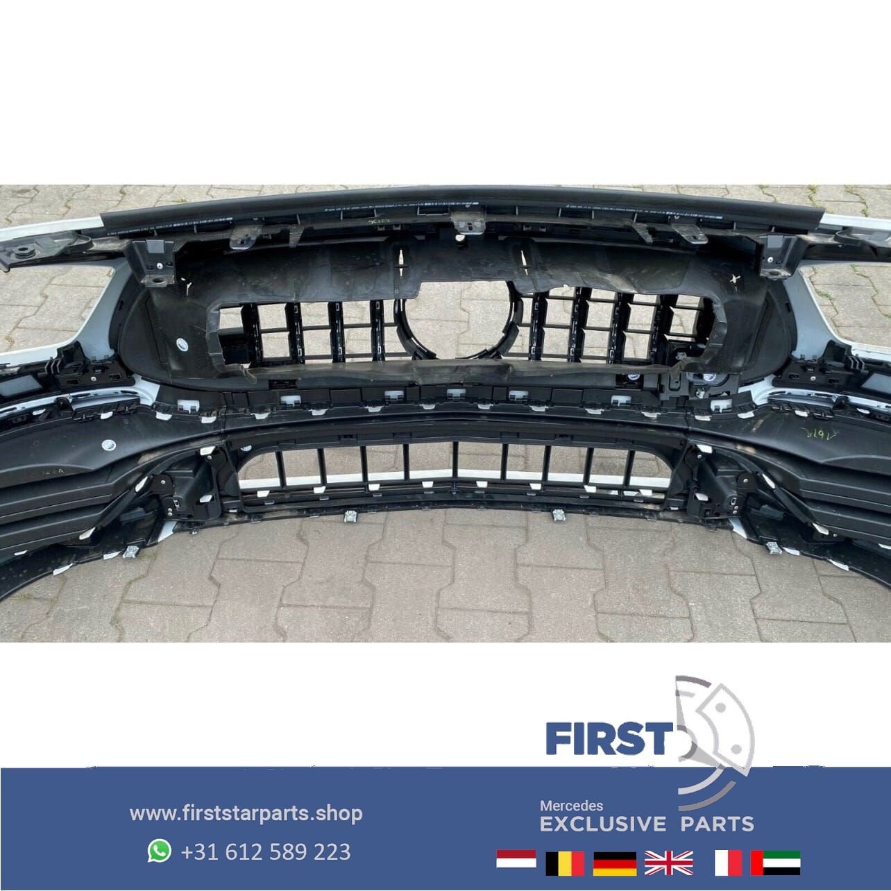 X290 W290 GT 43 53 4 DOORS COUPÉ AMG VOORBUMPER WIT COMPLEET, Gebruikt, -, Voor, Ophalen of Verzenden