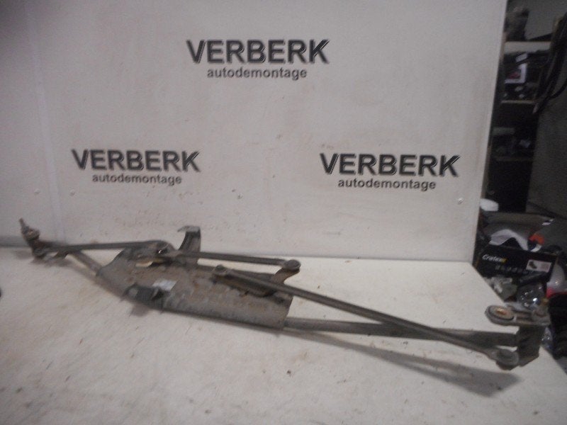 MECANISME ESSUIE-GLACE Ford Galaxy (WGR) (7m3955023a), Robert Bosch AG, Robert-Bosch-Allee 1
74232  Abstatt, DE, Engineering@bosch.com