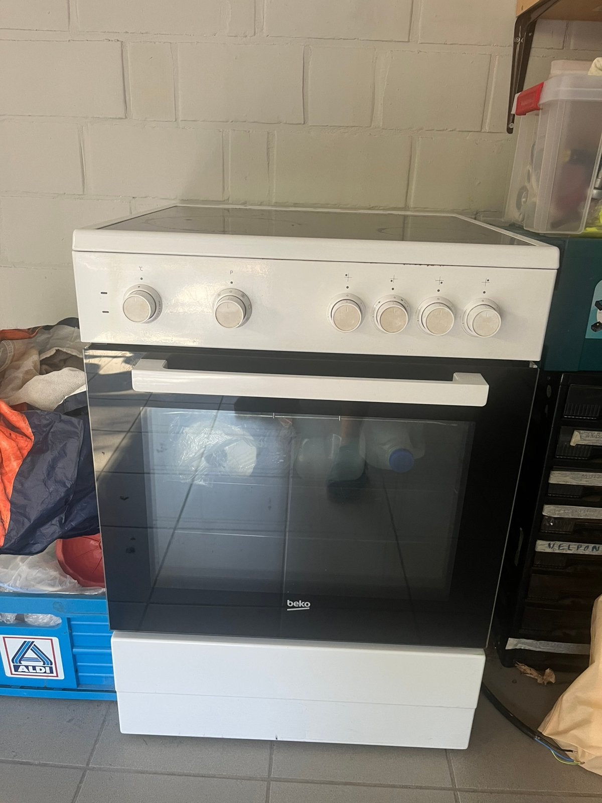 BEKO vitrokeramisch kookfornuis + oven, Elektronische apparatuur, Fornuizen, Ophalen, Zo goed als nieuw