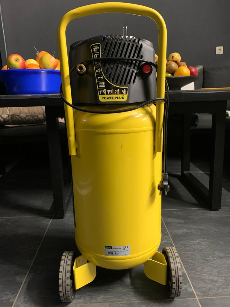 Olievrije compressor 10 bar, Doe-het-zelf en Bouw, Ophalen, Zo goed als nieuw
