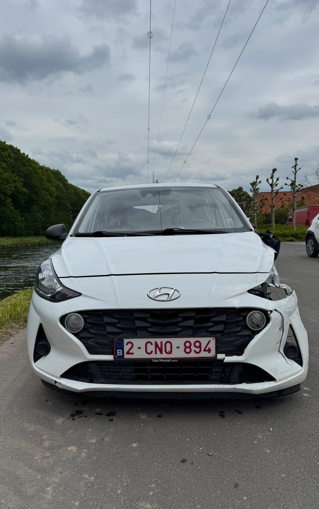 Hyundai i10, Autos : Divers, Voitures accidentées, Essence, Blanc