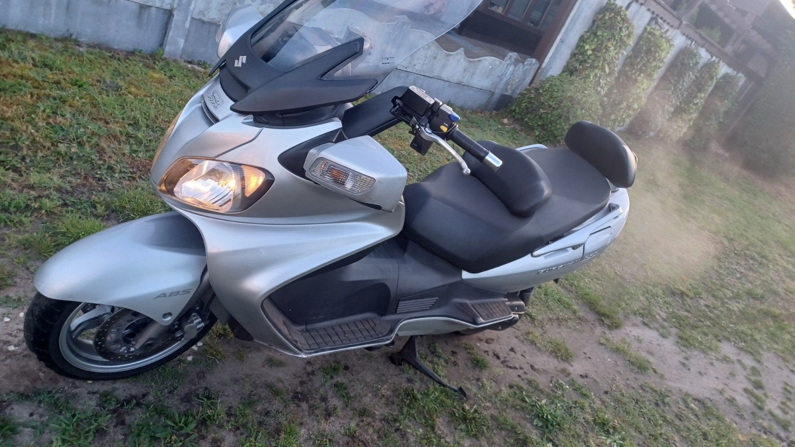 suzuki burgmann 650cc
handvat verwarming
53dkm
goed onderhou, Motoren, Particulier