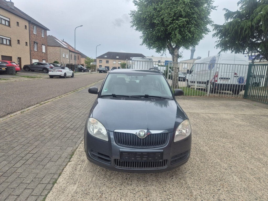 Skoda Fabia 1.2i Combi - Airco + inspection - Garantie, Autos, Skoda, Entreprise, Achat, Fabia, ABS, Airbags, Air conditionné