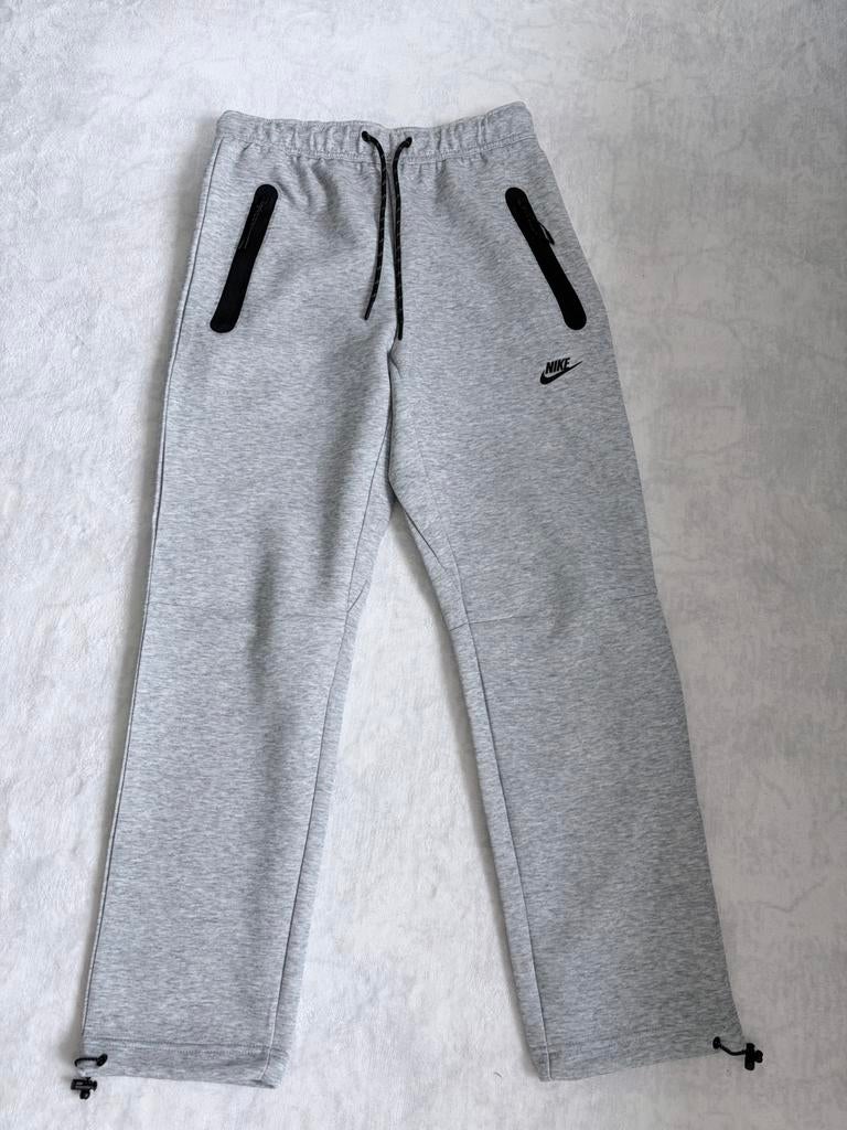 Pantalon Nike Tech (M), Enlèvement ou Envoi, Neuf, Taille 48/50 (M), Gris