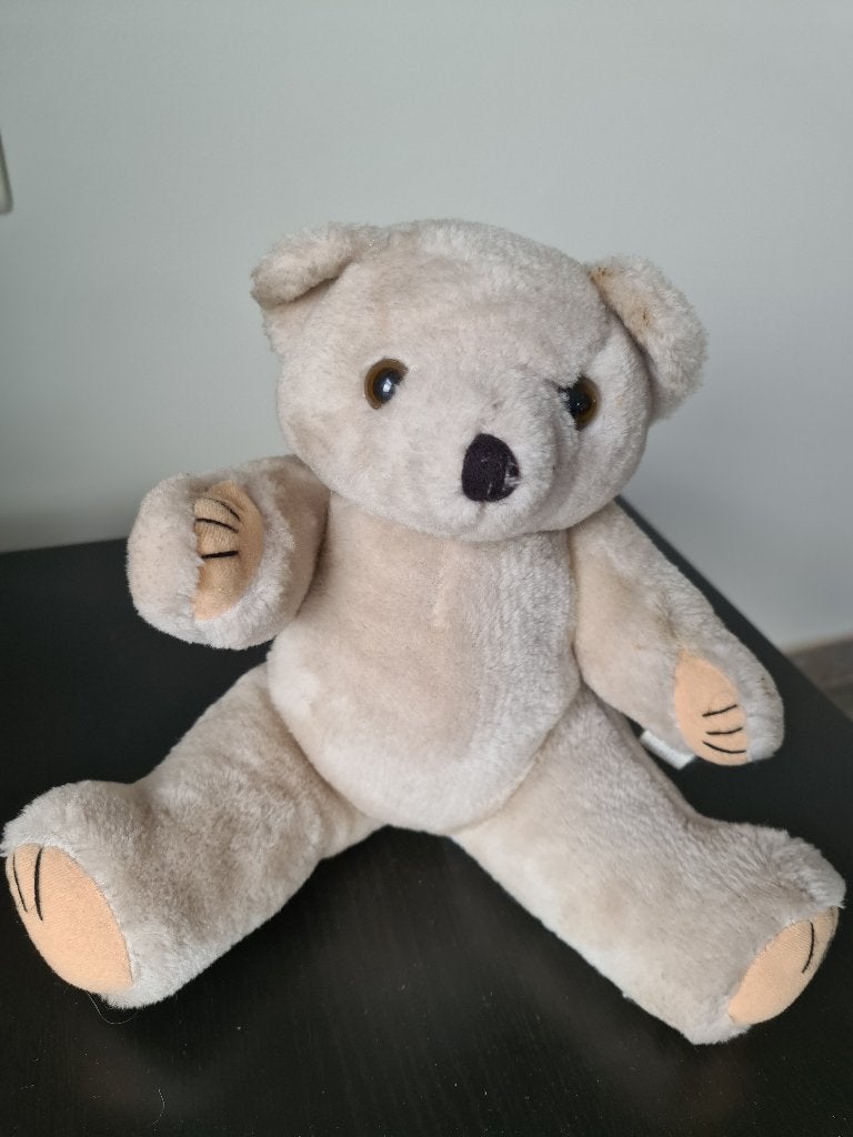 knuffel beer roze pootjes ongeveer 25 cm, Enlèvement, Comme neuf, Rose, Ours