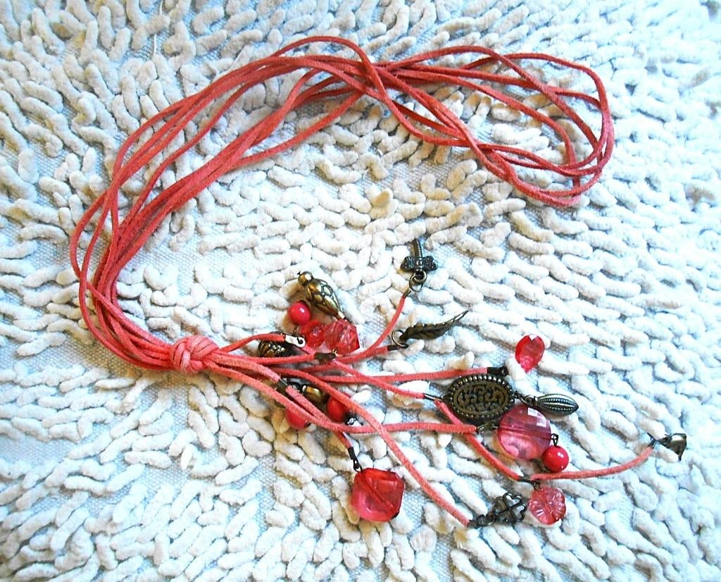 Collier original , pour les beaux jours, Bijoux, Sacs & Beauté, Colliers, Enlèvement ou Envoi, Neuf, Rouge