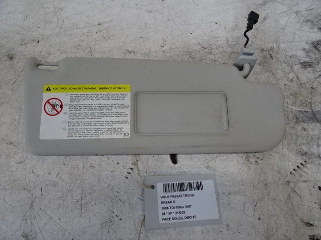PARE-SOLEIL DROIT Volkswagen Passat Variant (3C5), Volkswagen, Mevr. I. Hauben, Utilisé, Rue de l'Espoir 34 34
4030  GRIVEGNÉE, BE