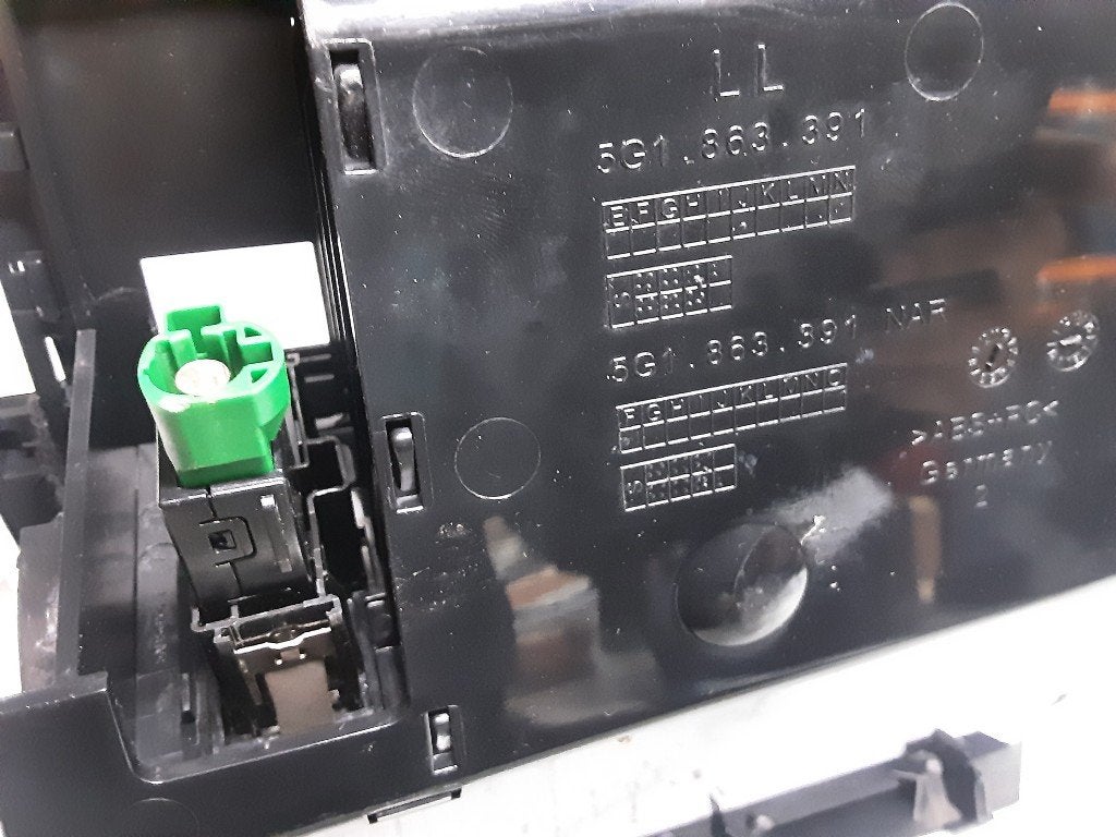 CONSOLE CENTRALE Volkswagen Golf VII (AUA) (5G1863391), Volkswagen, Mevr. I. Hauben, Utilisé, Rue de l'Espoir 34 34
4030  GRIVEGNÉE, BE