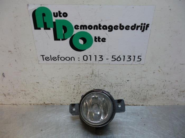 Feu antibrouillard avant droit d'un Renault Clio (Clio 2 01-, Renault, -, Utilisé, -
