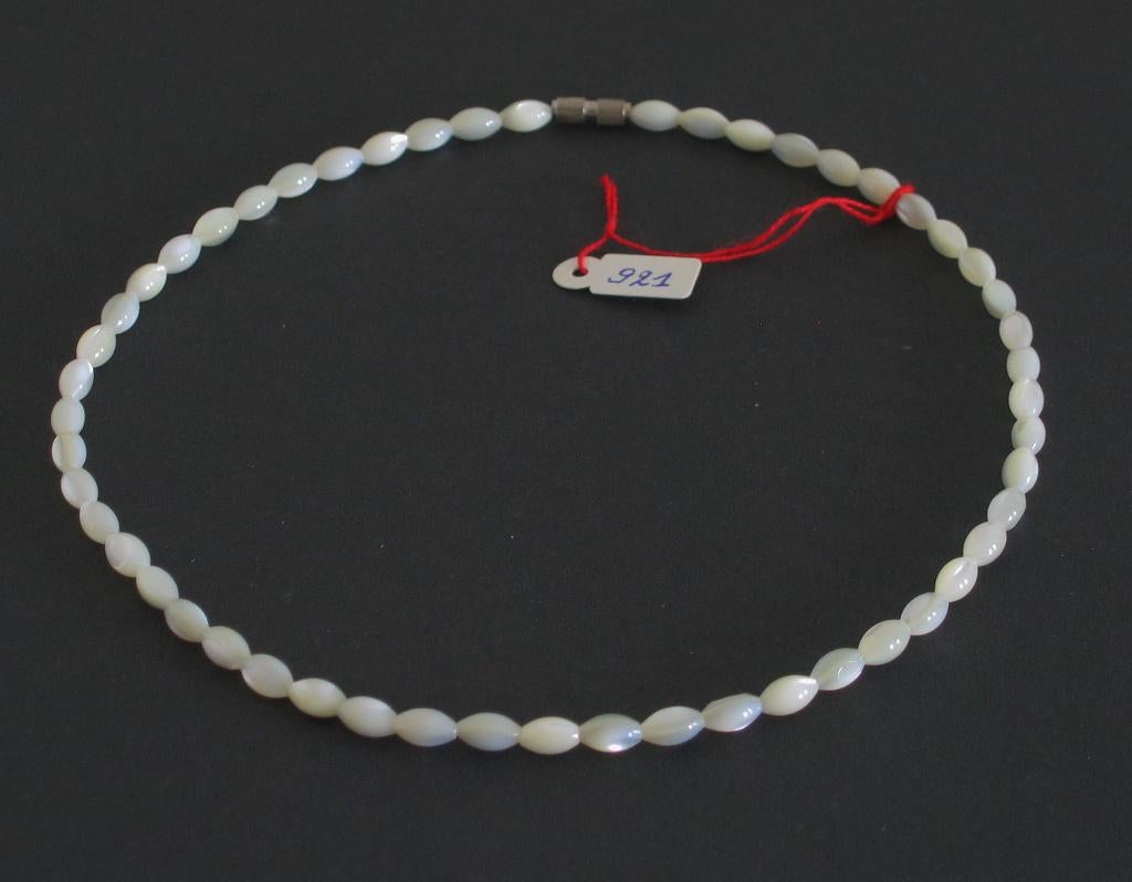 Halssnoer in parelmoer  -  921, Bijoux, Sacs & Beauté, Colliers, Enlèvement ou Envoi, Neuf, Blanc, Pierre ou Minéral