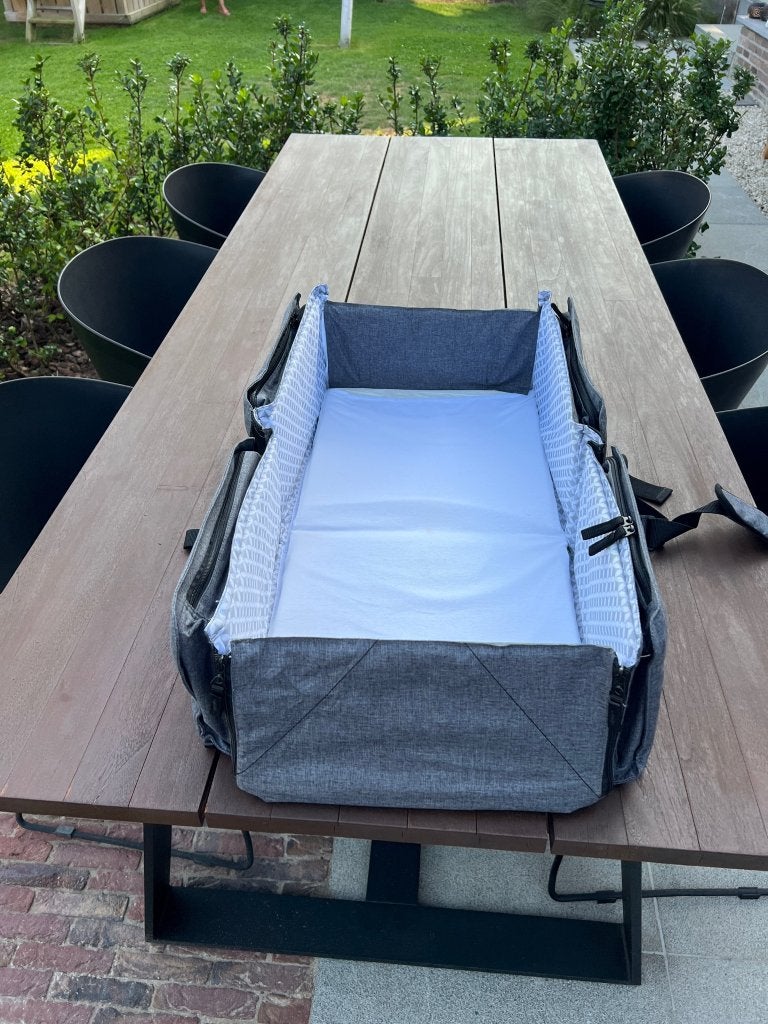 Doomoo Travel Bag & Bed, Enfants & Bébés, Sac à langer bébé, Comme neuf, Enlèvement, Pliable, Autres marques