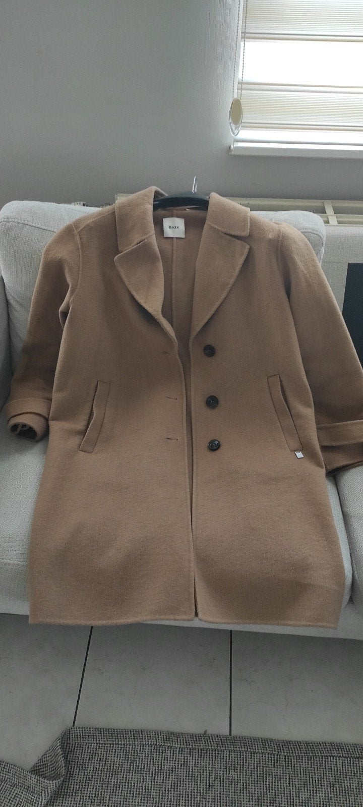Magnifique manteau BRAX pour femme - beige/camel, Vêtements | Femmes, Taille 42/44 (L), Brax, Beige, Comme neuf