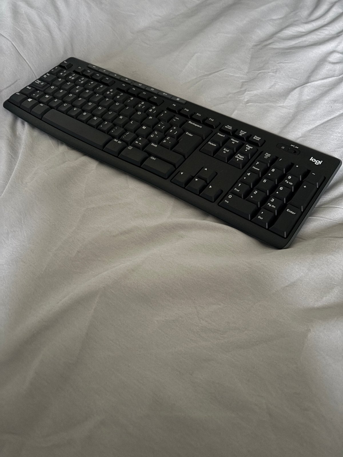 Clavier Logitech AZERTY sans fil noir – 3 disponibles, Informatique & Logiciels, Enlèvement ou Envoi, Azerty, Comme neuf