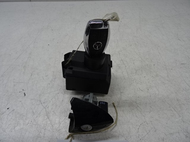 CONTACTSLOT Mercedes-Benz CLA (117.3) (A2469055801), Gebruikt, Mercedes-Benz, Mevr. I. Hauben, Rue de l'Espoir 34 34
4030  GRIVEGNÉE, BE