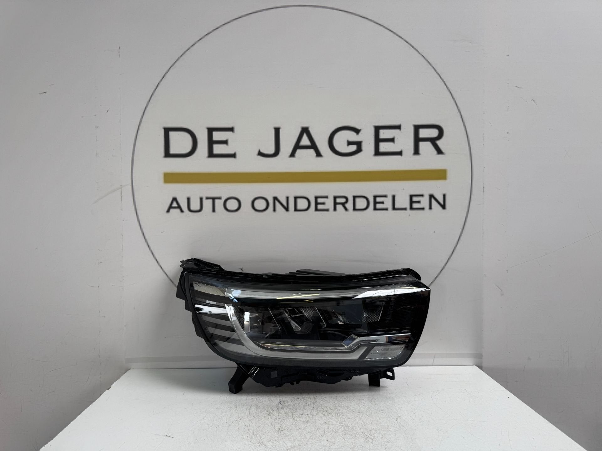 Phare avant droit Full LED pour Renault Kangoo Express 26010, Renault Group, Contact.group@renault.com, Renault, Utilisé