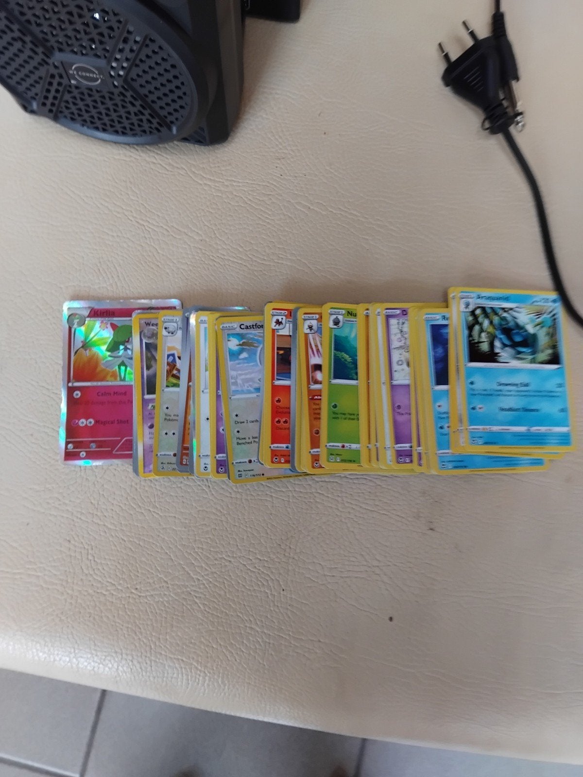 75tal Pokemon kaarten, Hobby & Loisirs créatifs, Timbres épargne, Enlèvement