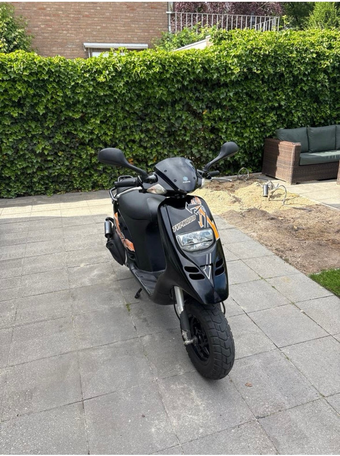 Unieke Piaggio Typhoon  in nieuwstaat 50cc 2-takt  staat, Vélos & Vélomoteurs, Scooters | Piaggio, Autres modèles, Comme neuf