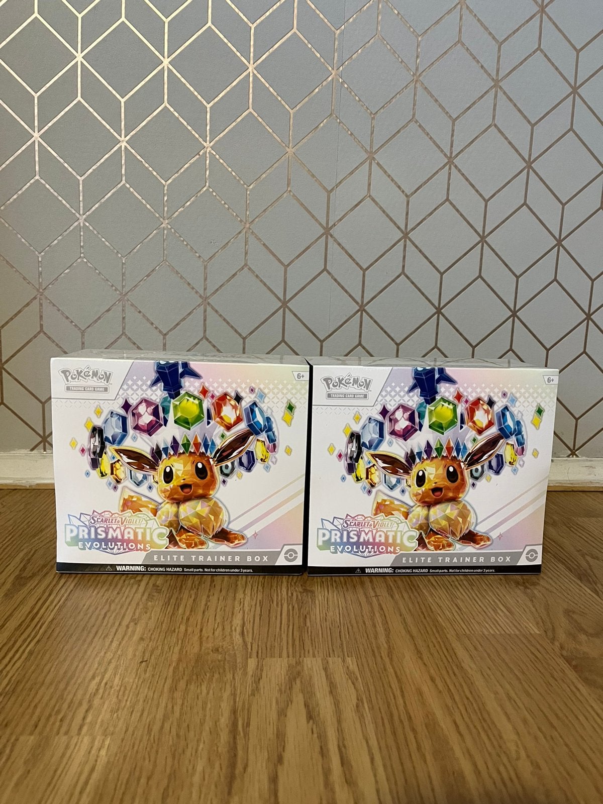 Pokemon Prismatic Evolutions Elite Trainer Box, Hobby & Loisirs créatifs, Enlèvement ou Envoi, Neuf, Booster, Foil