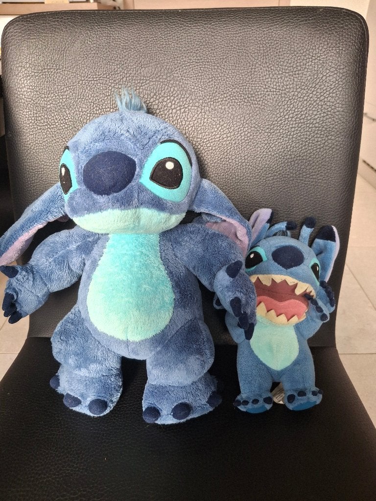 Lot de 2 peluches Disney  Stitch, Enlèvement ou Envoi, Autres personnages, Comme neuf, Peluche