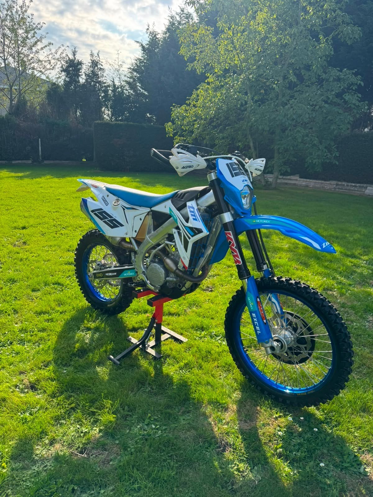 TM 250 EN TI., Motoren, Particulier