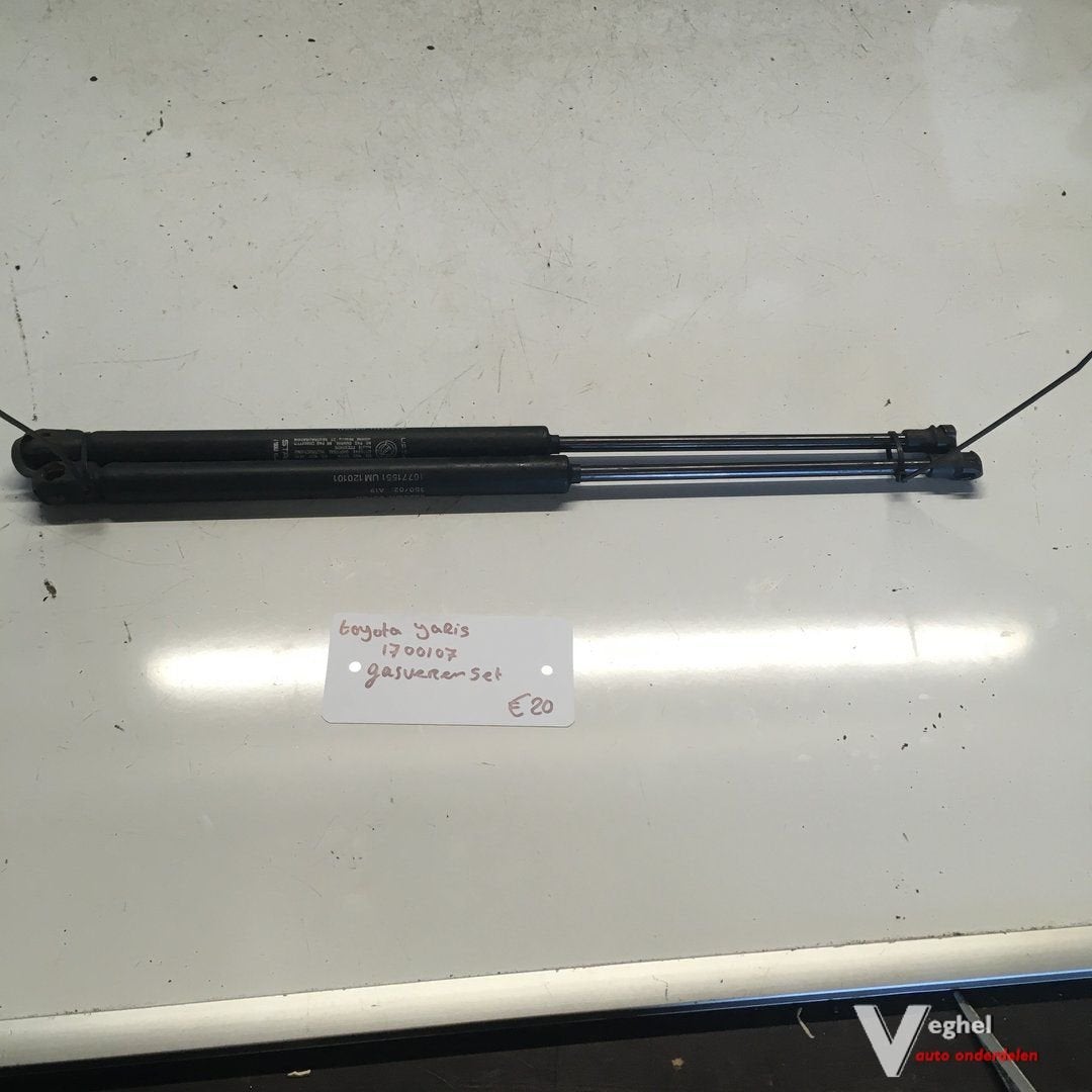Toyota Yaris 2001 Wagennr 1700107  Gasveren set achterklep, -, Utilisé, -, -