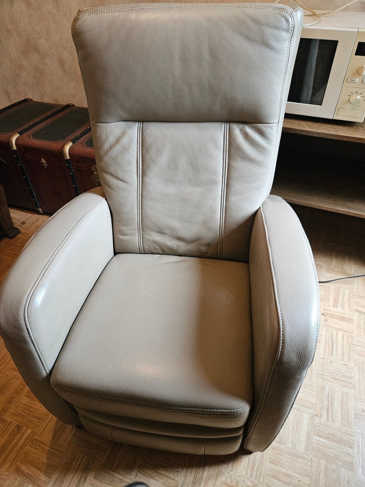 magnifique relax en cuir de veau, réglable électriquement, Enlèvement