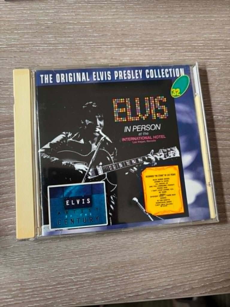Elvis cd, in person, van RCA, mag weg voor slechts 3 euro., Cd's en Dvd's, Cd's | Rock, Ophalen of Verzenden, Zo goed als nieuw