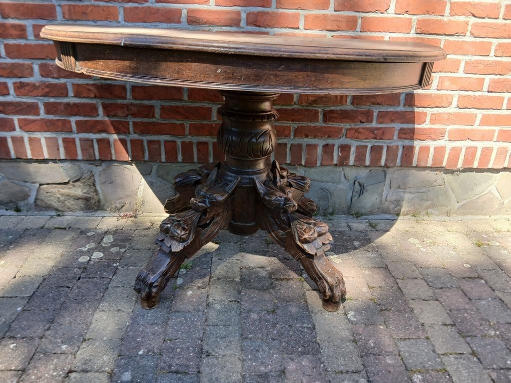 Table en chêne (table demi-ronde), Enlèvement