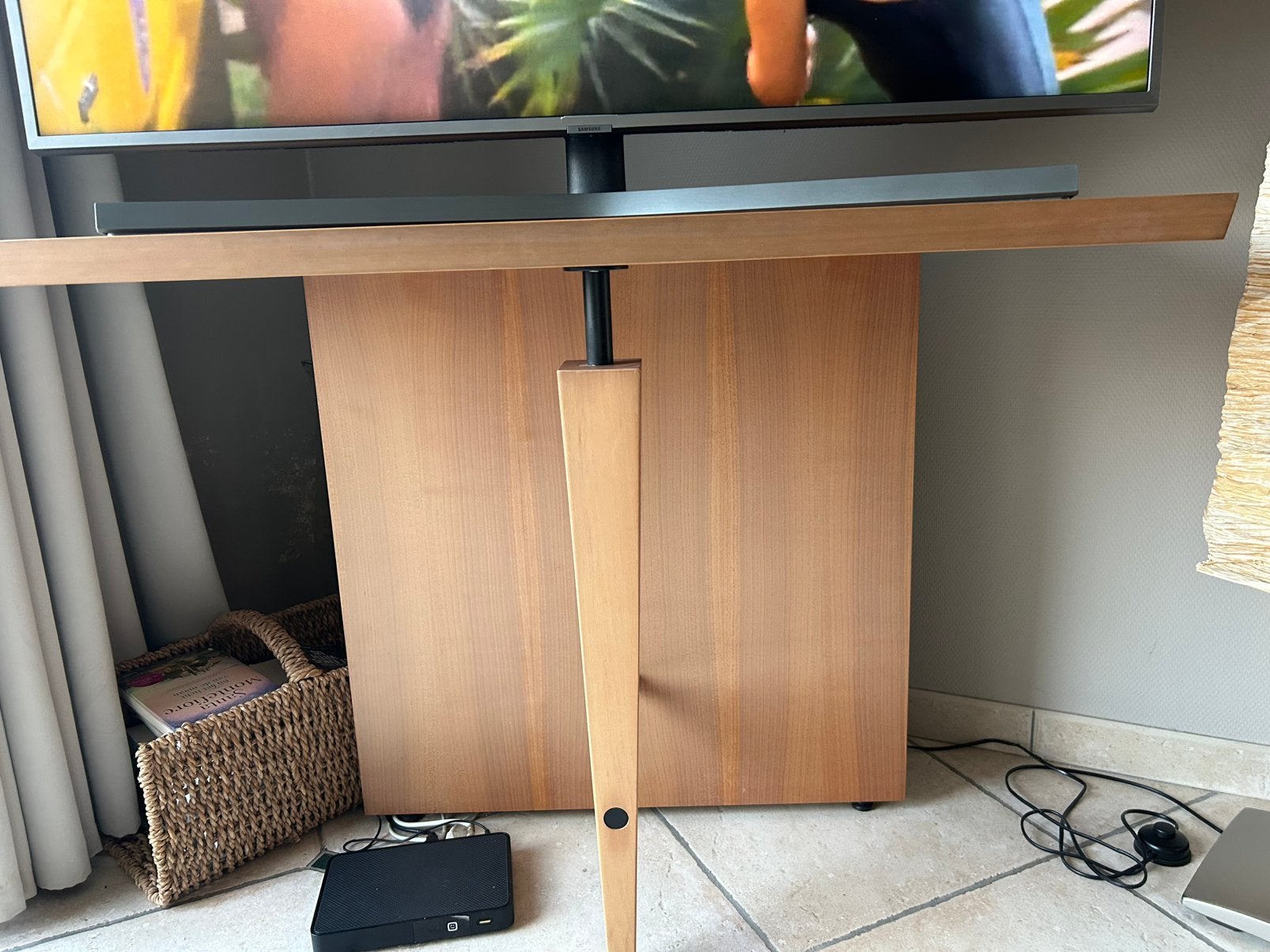 Tv tafel, Huis en Inrichting, Ophalen, Gebruikt