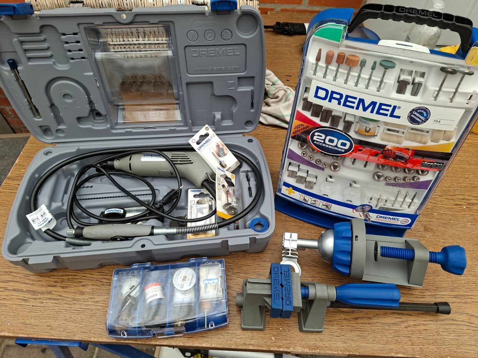 Dremel, Bricolage & Construction, Enlèvement