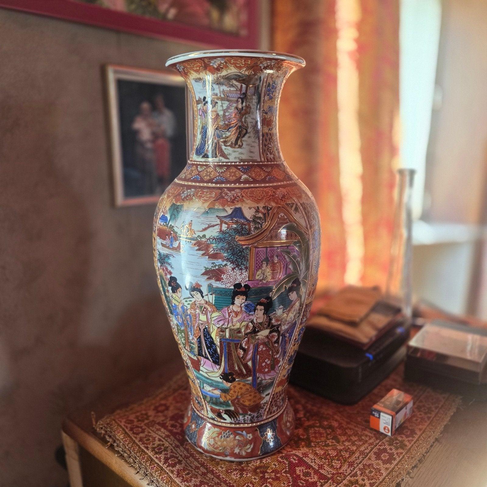 Chinese vaas in kleurrijke afwerking (Zwalm), Antiek en Kunst, Antiek | Vazen, Ophalen