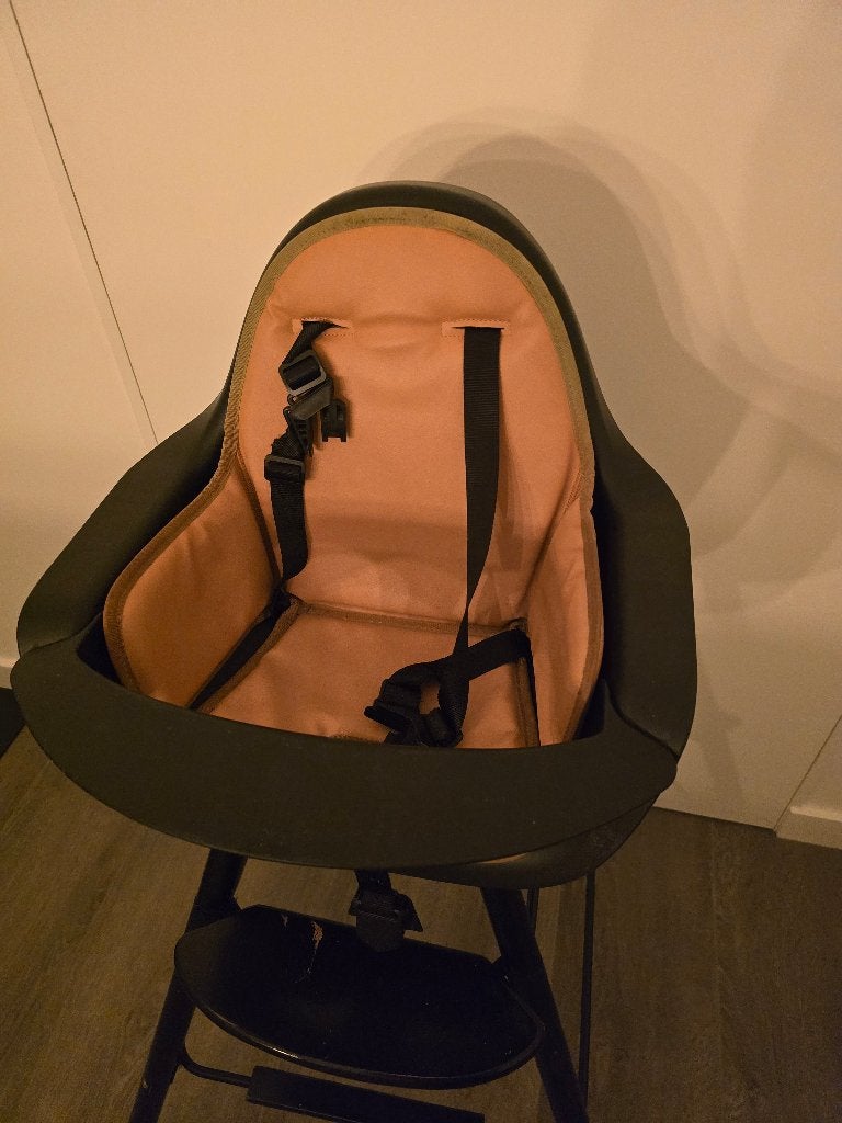 Childhome eetstoel, Kinderen en Baby's, Ophalen, Gebruikt, Meegroeistoel, Gordel(s)