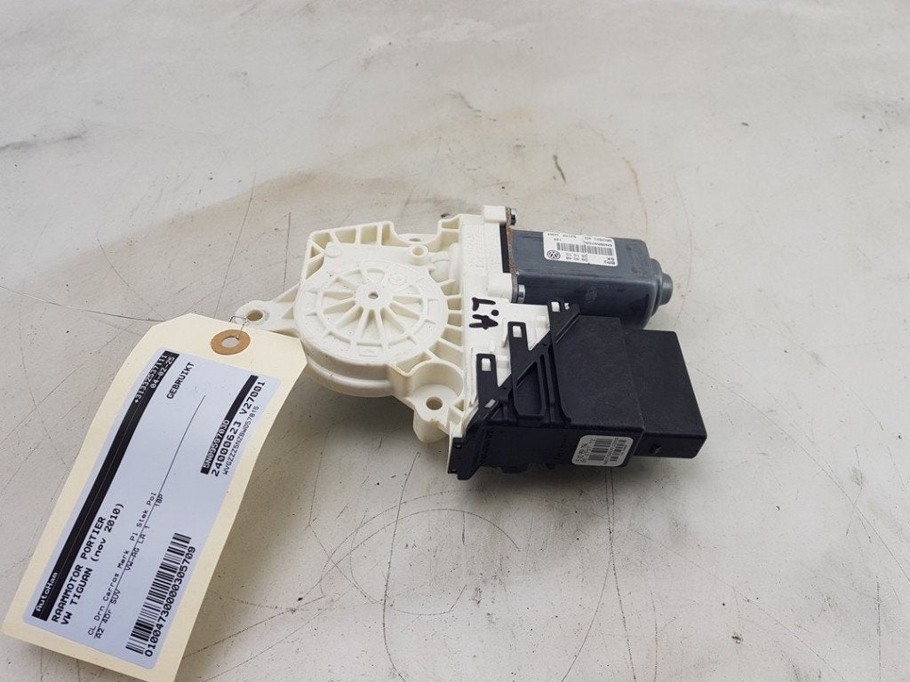 MOTEUR LEVE VITRE ELECTRIQUE Volkswagen Tiguan (5N1 / 2), Utilisé, Volkswagen