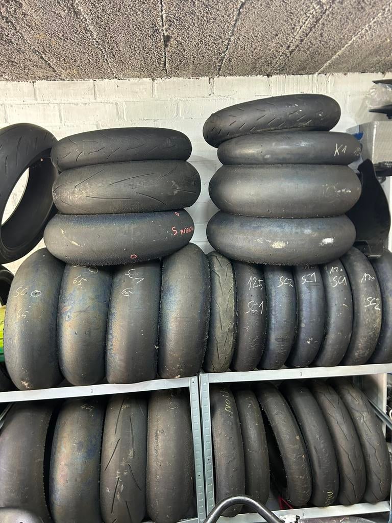 Slick motorbanden 40€ /stuks, Motoren, Ophalen, Zo goed als nieuw