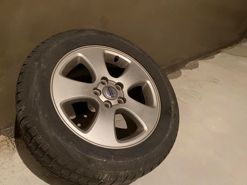 4 banden Volvo c70, Auto-onderdelen, Banden en Velgen, Ophalen, Band(en)