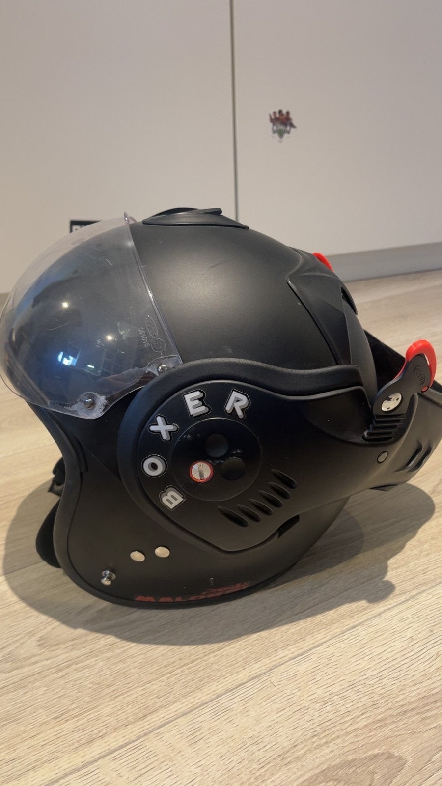 Boxer helm maat L, Ophalen, L