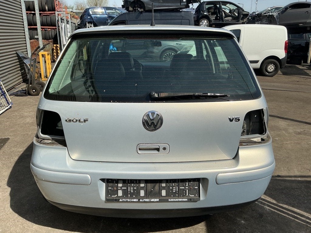 HAYON ARRIÈRE / MALLE Golf IV (1J1) (|1J6827025G|), Volkswagen, Volkswagen AG, Haillon arrière, Utilisé