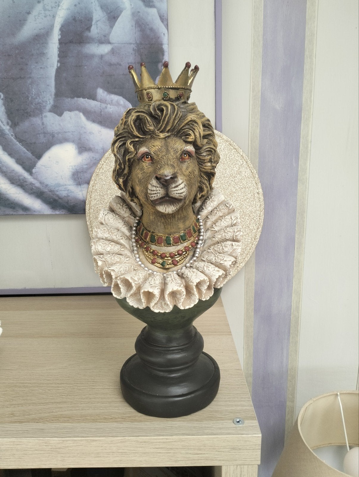 Leeuwen beeld met kroon, Enlèvement