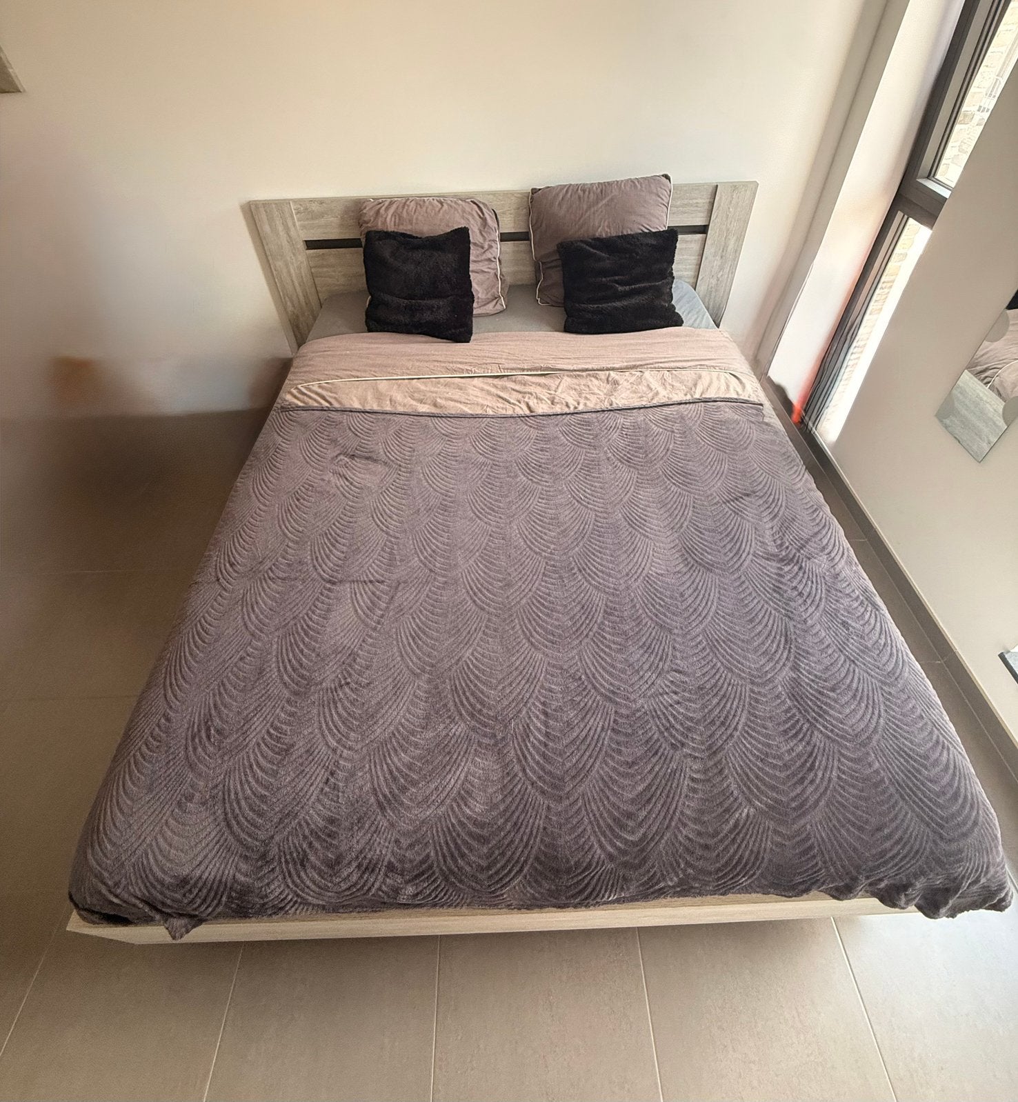 2-persoonsbed 160 x 200 cm met matras + lakens, Ophalen, Zo goed als nieuw, 200 cm