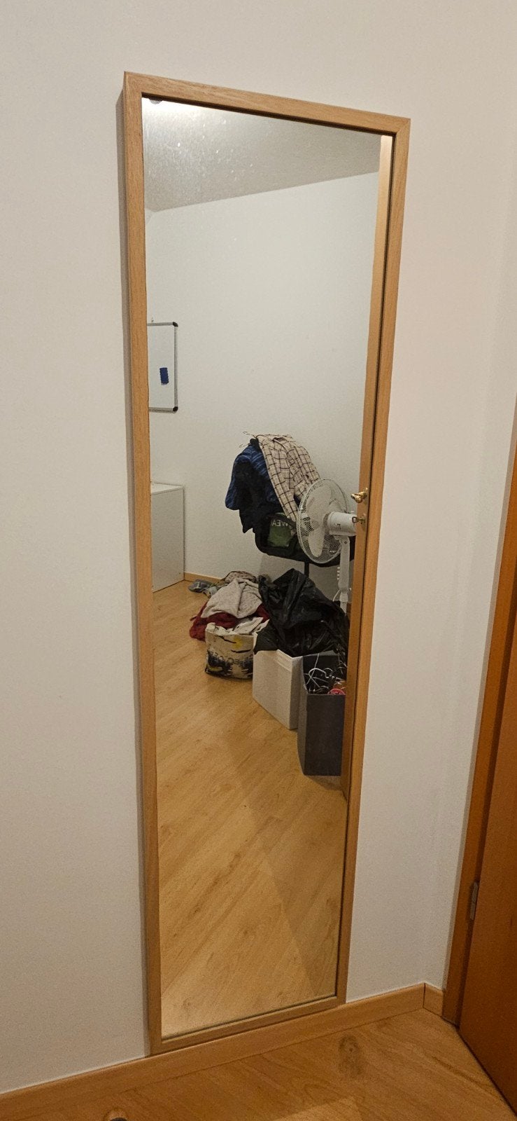 Spiegel met houten rand, Ophalen, Minder dan 50 cm, Zo goed als nieuw, 150 tot 200 cm