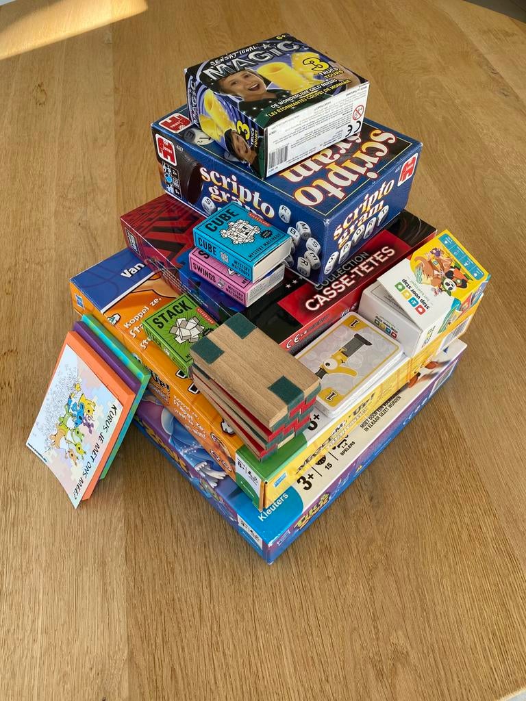 14 verschillende spelletjes en puzzels, Enlèvement ou Envoi, Comme neuf